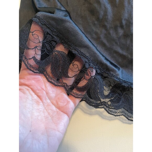 Vintage Women's Skirt Slip Size Large 30/32 Black Half Slip Midi Lace Trim - Picture 5 of 7